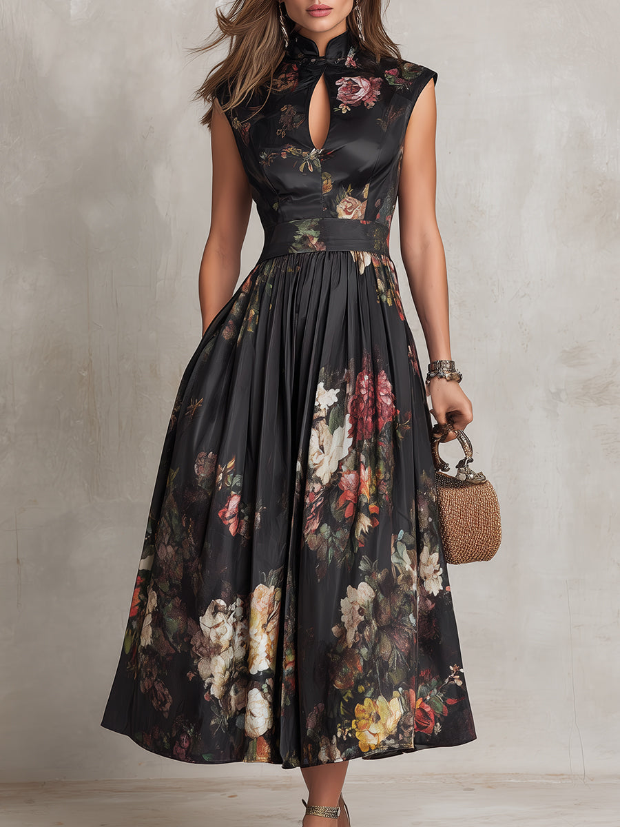 Robe Midi Plissée en Soie Noire avec Imprimé Floral et Col Haut à Découpe en Goutte pour Femmes